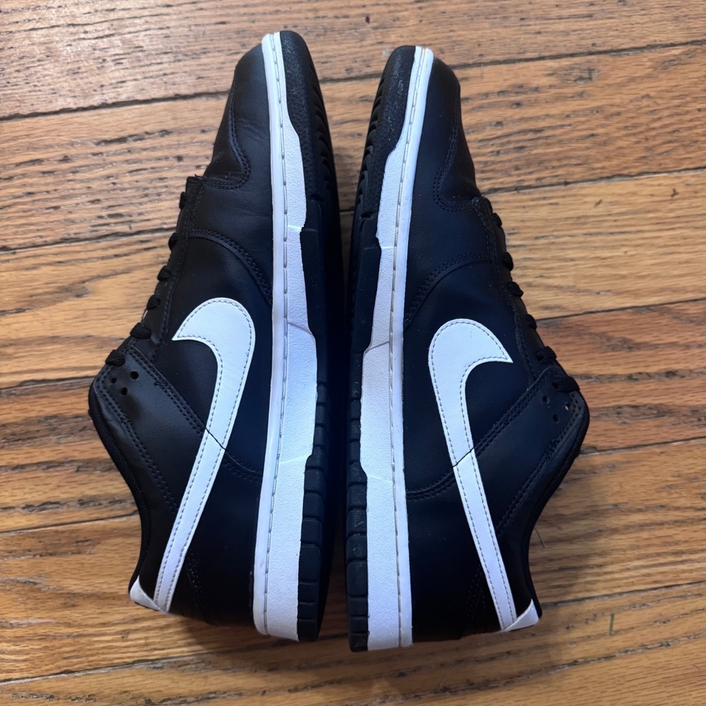 Nike dunk low panda 2.0